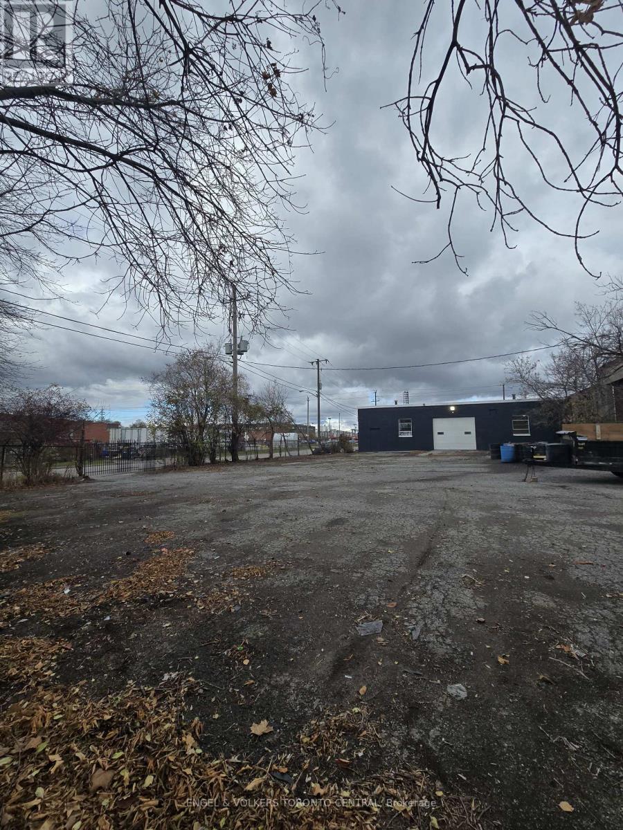 31 Comstock Road, Toronto, Ontario  M1L 2G6 - Photo 5 - E12628692