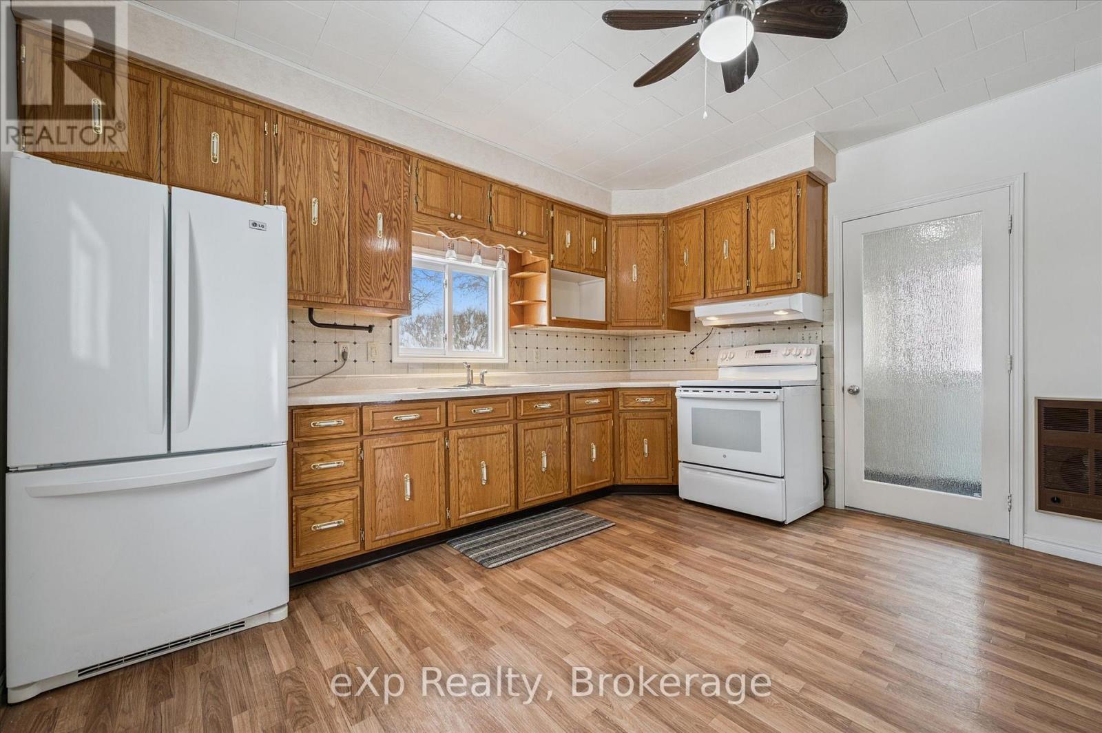 8 West Street, Perth East, Ontario  N0K 1M0 - Photo 12 - X12628764