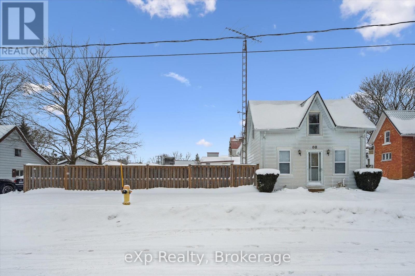 8 West Street, Perth East, Ontario  N0K 1M0 - Photo 2 - X12628764