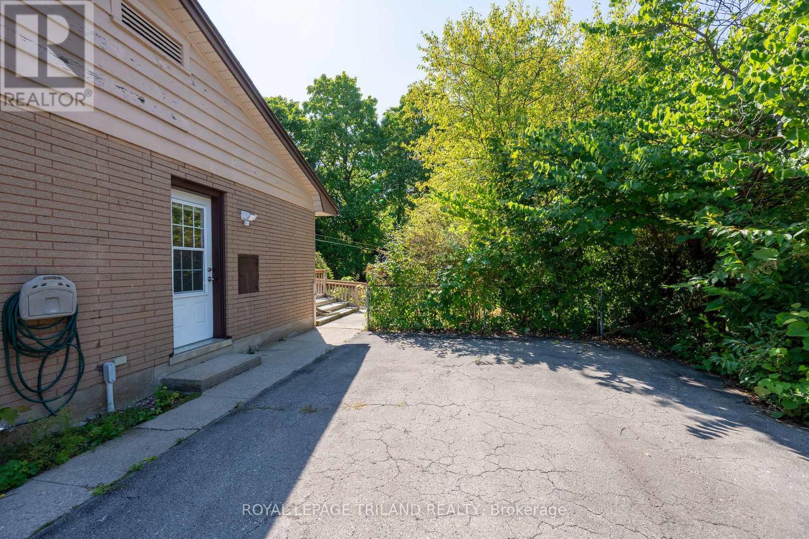 264 Trott Drive, London North, Ontario  N6G 1B5 - Photo 5 - X12628738