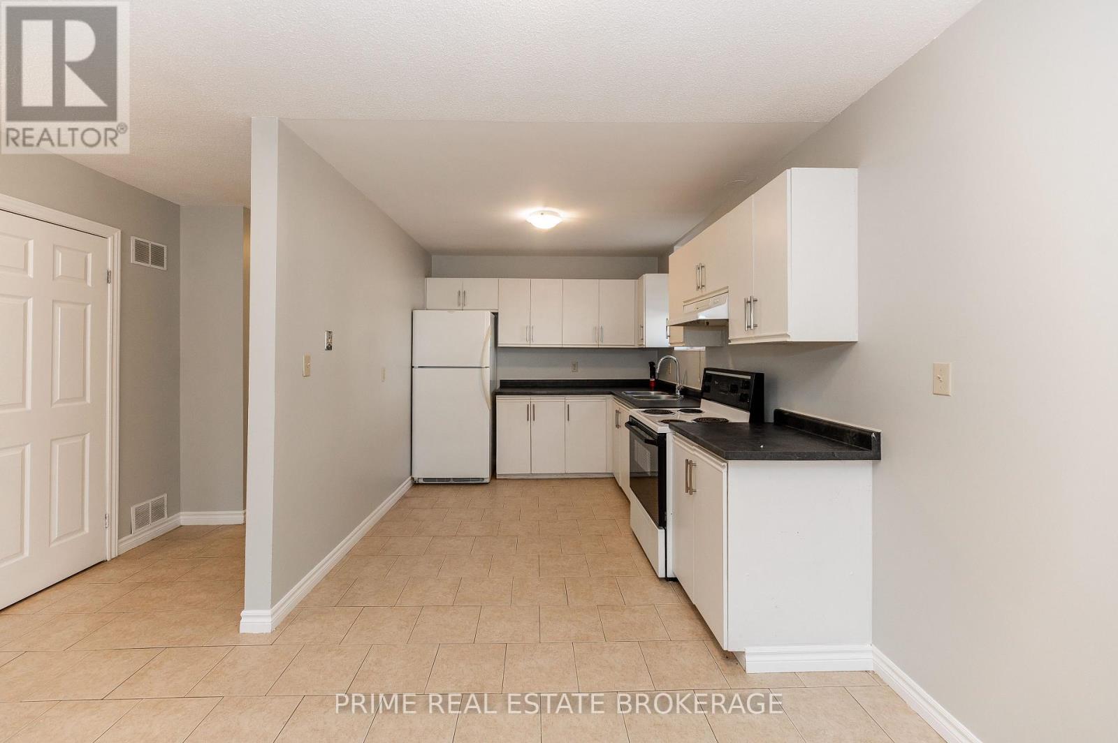 1 - 219 Emerson Avenue, London South, Ontario  N5Z 3L5 - Photo 12 - X12628752