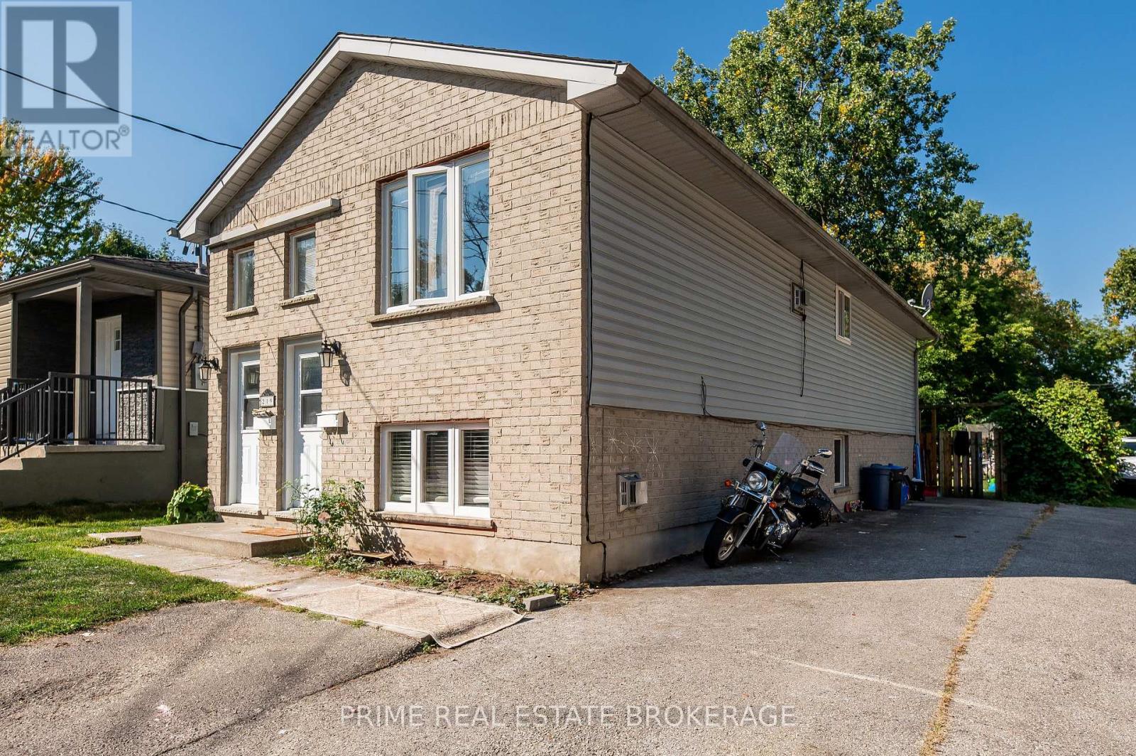 1 - 219 Emerson Avenue, London South, Ontario  N5Z 3L5 - Photo 29 - X12628752