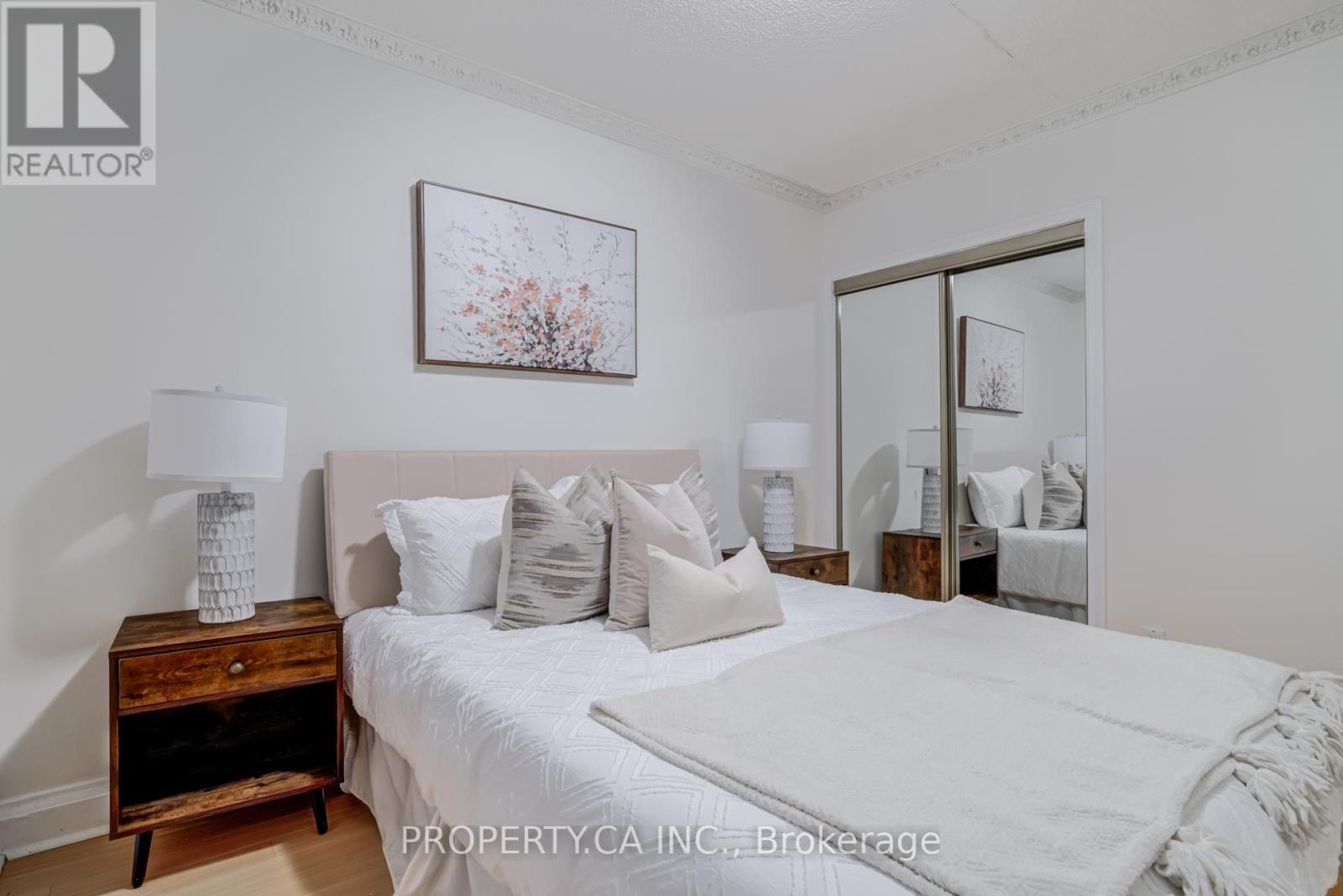 574 Drymen Crescent, Mississauga, Ontario  L5G 2P1 - Photo 14 - W12628660