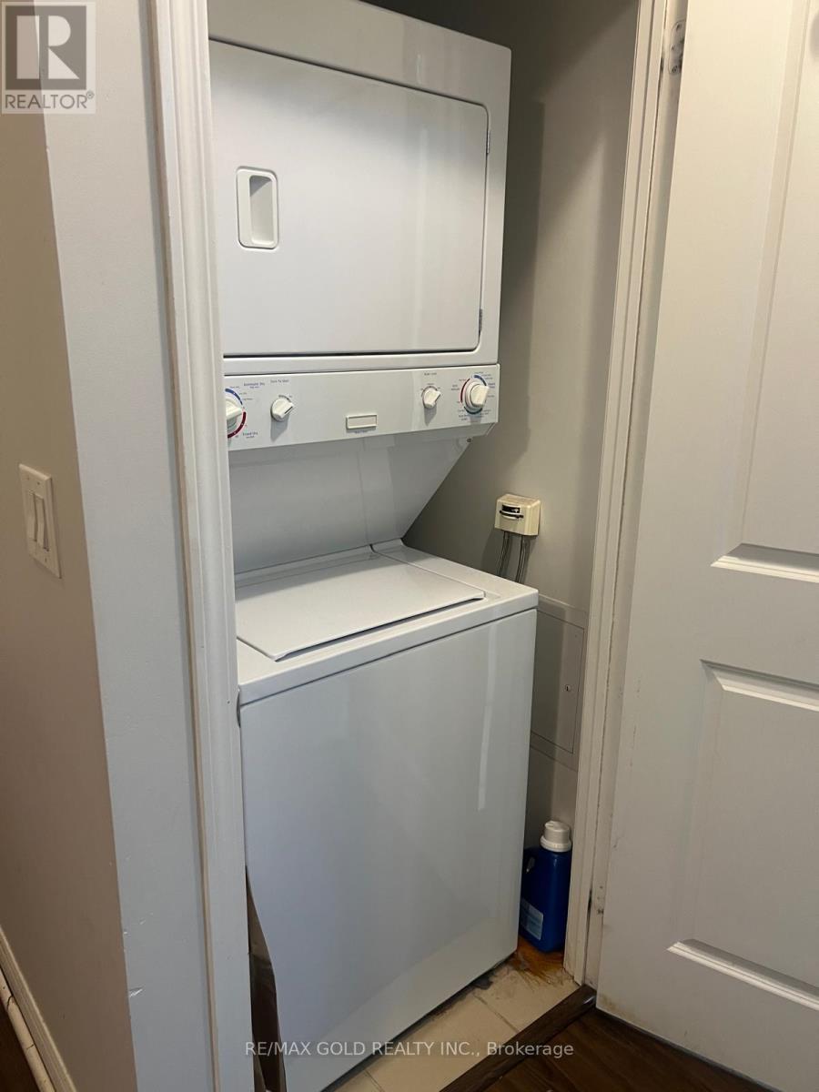 204 - 385 Prince Of Wales Drive, Mississauga, Ontario  L5B 0C6 - Photo 8 - W12628678