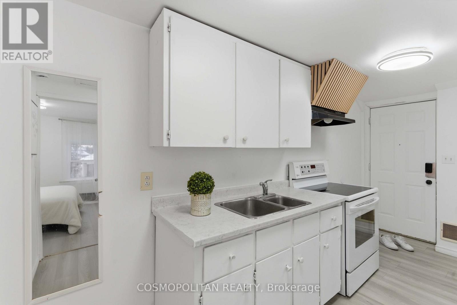 4758 Second Avenue, Niagara Falls (Cherrywood), Ontario  L2E 4H8 - Photo 28 - X12615222