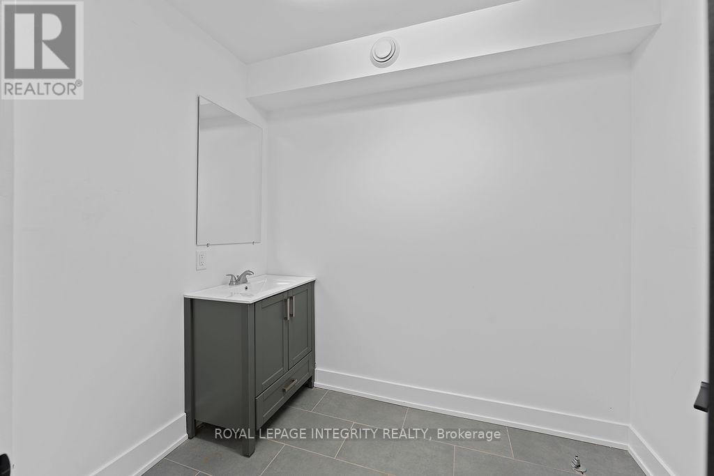 32 Market Street N, Smiths Falls, Ontario  K7A 2E6 - Photo 12 - X12628712