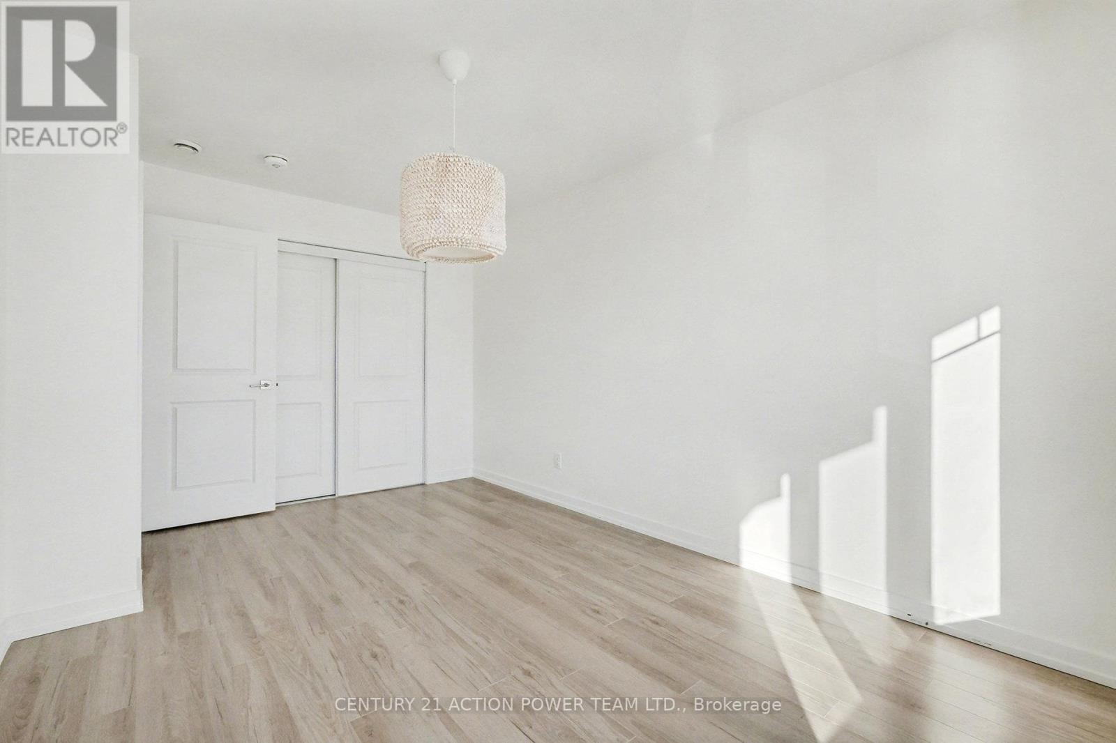 99 St Moritz Trail E, Russell, Ontario  K0A 1W0 - Photo 14 - X12628746