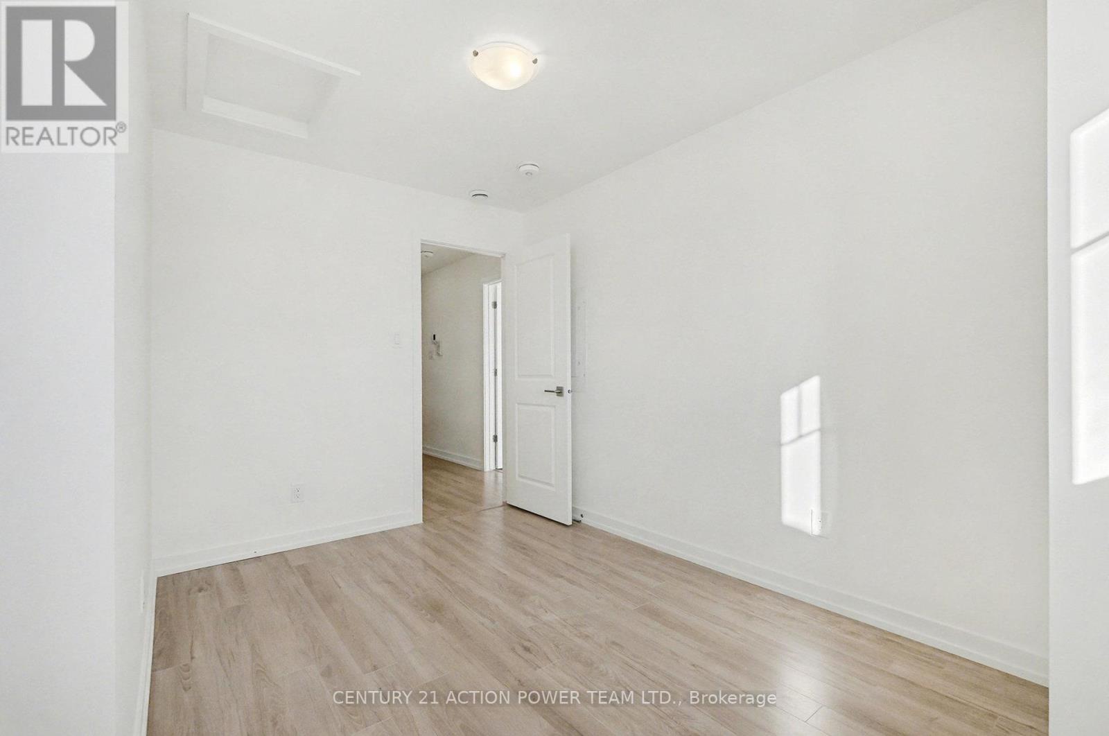 99 St Moritz Trail E, Russell, Ontario  K0A 1W0 - Photo 16 - X12628746