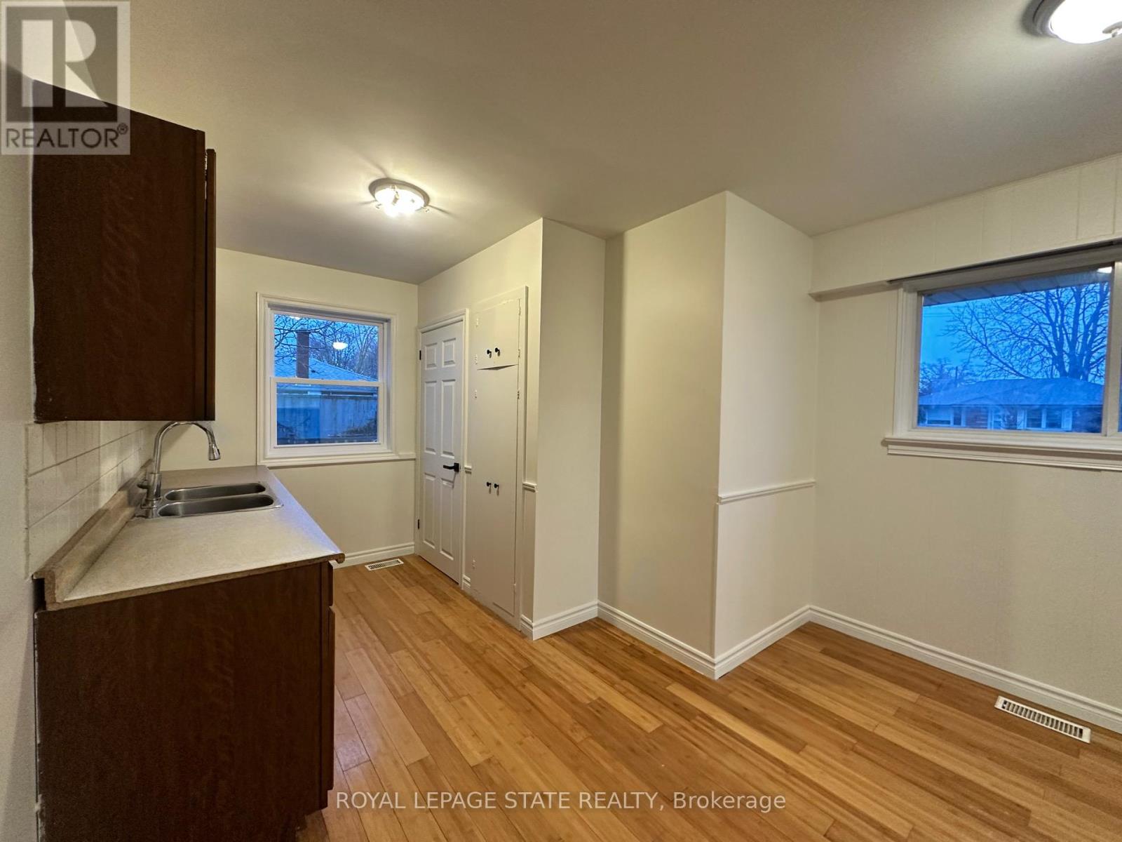 Upper - 10 Glenellen Drive, St. Catharines, Ontario  L2M 5Y7 - Photo 12 - X12628672