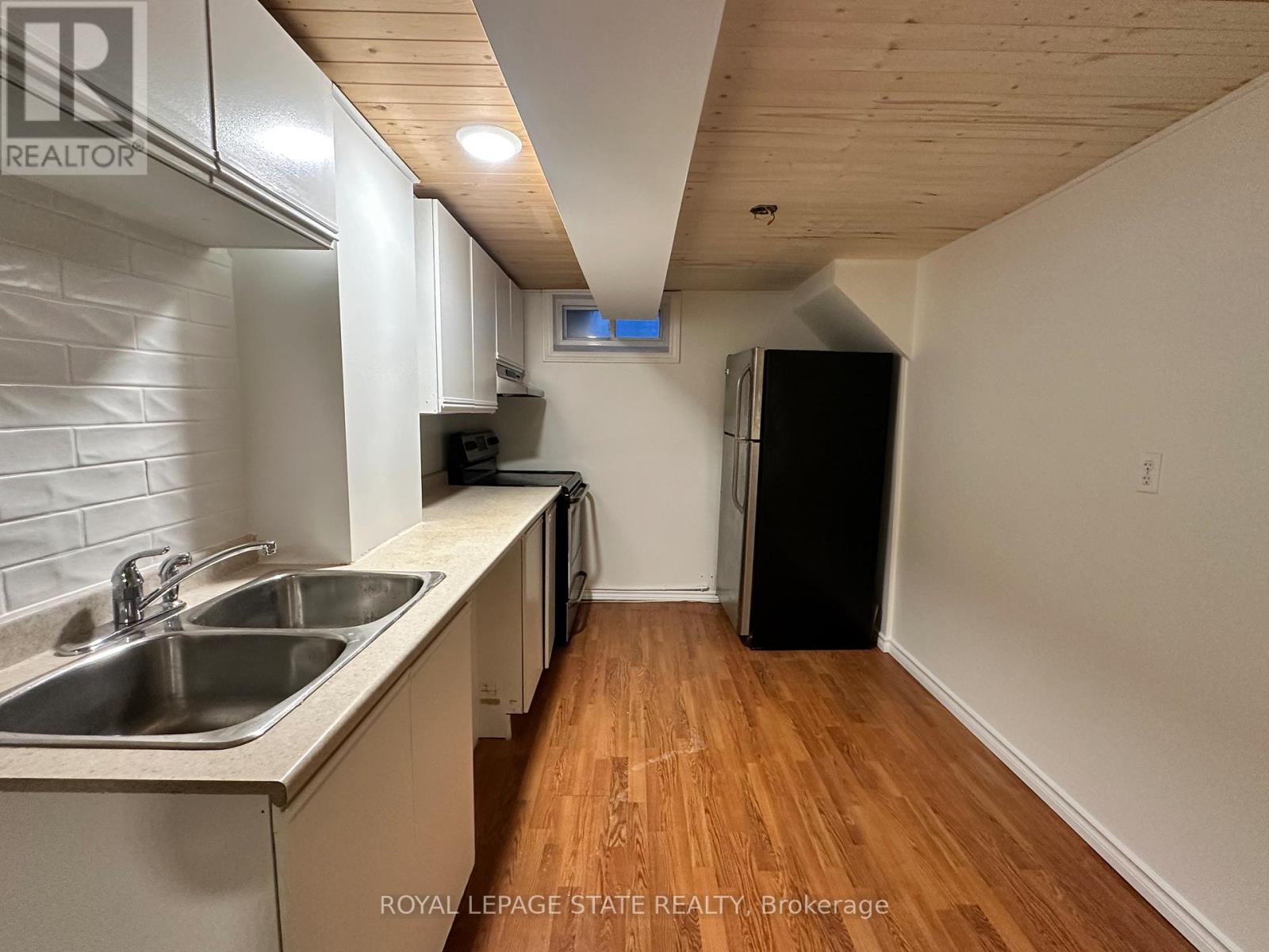 Lower - 10 Glenellen Drive, St. Catharines, Ontario  L2M 5Y7 - Photo 14 - X12628690