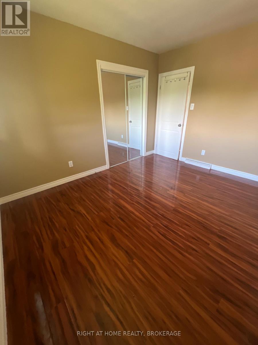 24 Grandview Drive, St. Catharines, Ontario  L2M 1A9 - Photo 2 - X12628778