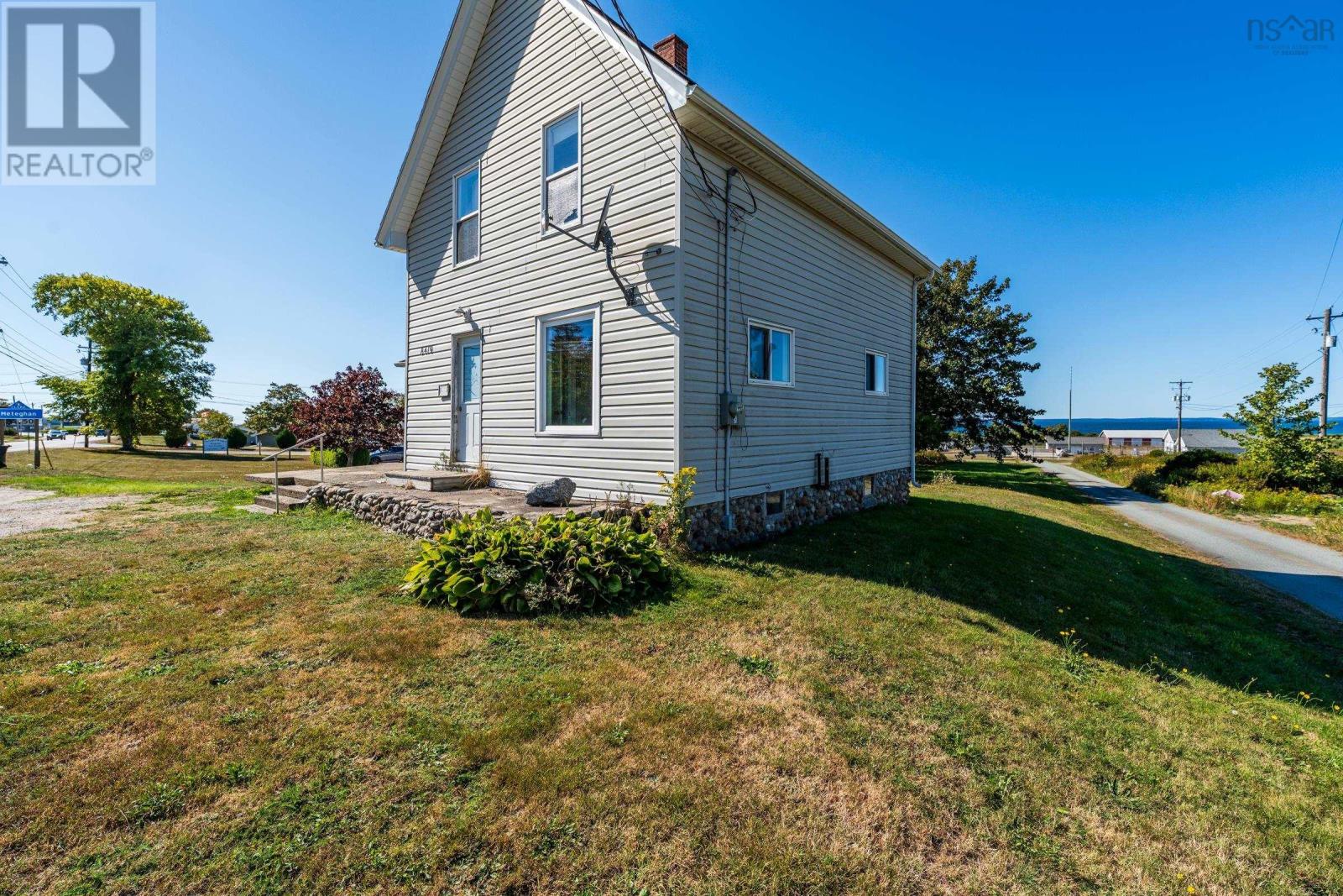 8419 Highway 1, Meteghan, Nova Scotia  B0W 2J0 - Photo 4 - 202523625