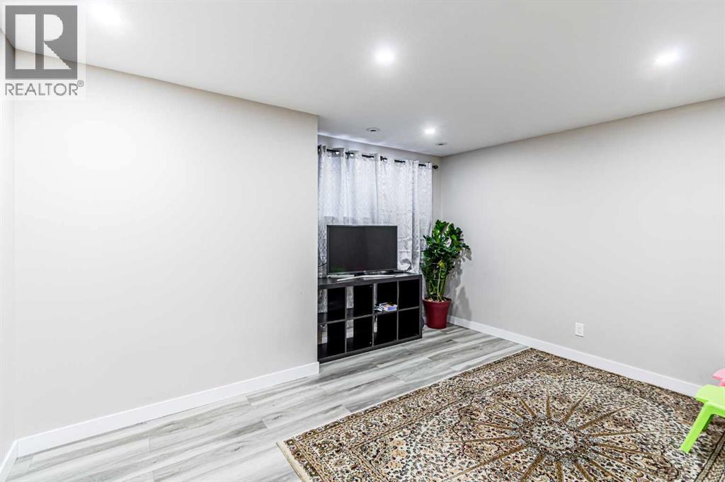 228 Red Embers Way Ne, Calgary, Alberta  T3N 1E9 - Photo 12 - A2273408