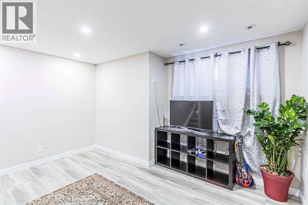 228 Red Embers Way Ne, Calgary, Alberta  T3N 1E9 - Photo 15 - A2273408