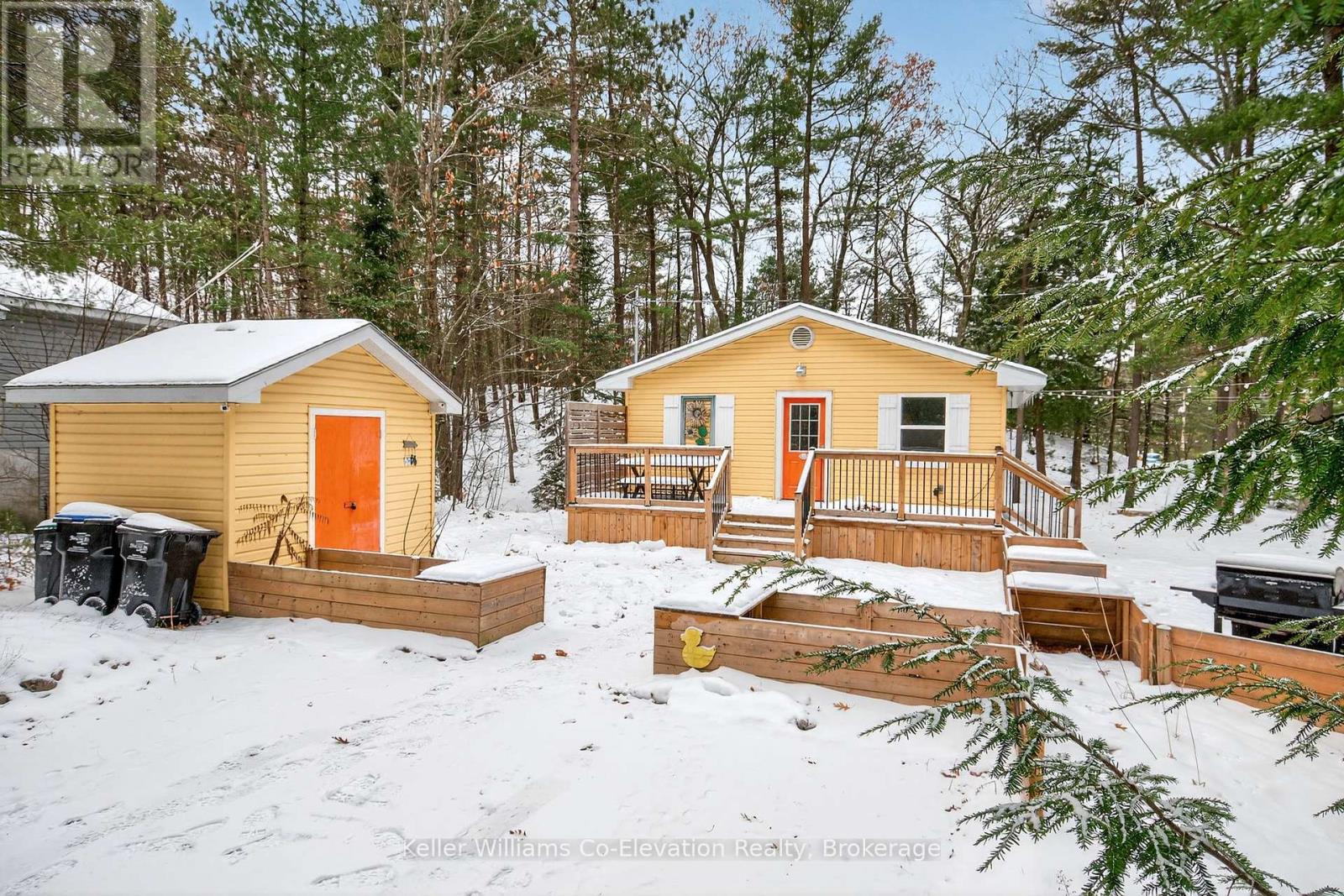 1326 Tiny Beaches Road N, Tiny (Lafontaine), Ontario  L9M 0H3 - Photo 4 - S12602382