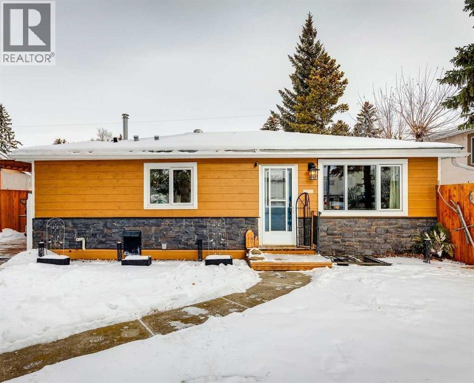 8620 46 Avenue NW, Calgary, Alberta