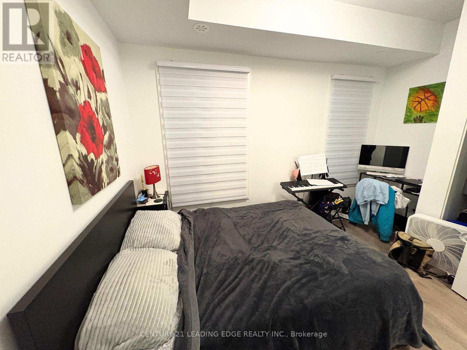 Room 3 - 9 Spruce Pines Crescent, Toronto, Ontario  M4A 0A9 - Photo 3 - C12628726