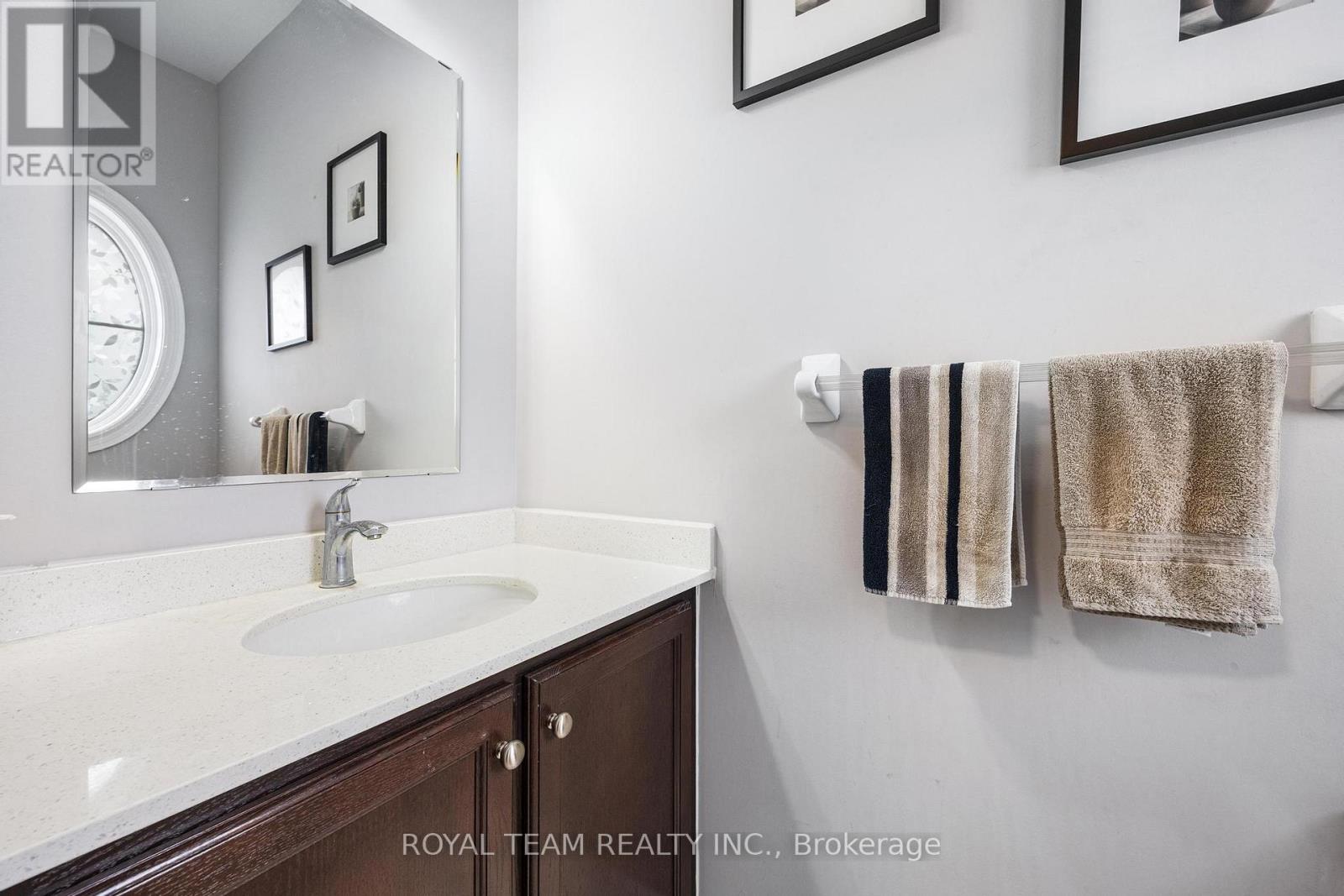 218 Richardson Crescent, Bradford West Gwillimbury (Bradford), Ontario  L3Z 0R6 - Photo 32 - N12628754