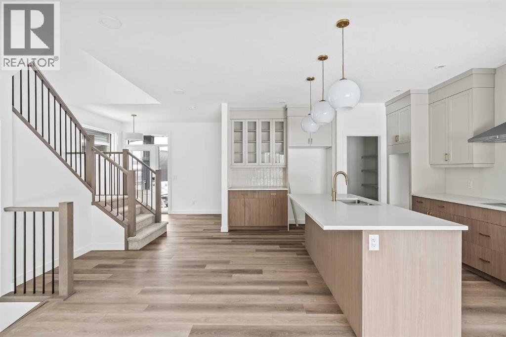 438 Lucas Way Nw, Calgary, Alberta  T3P 2E8 - Photo 12 - A2274868