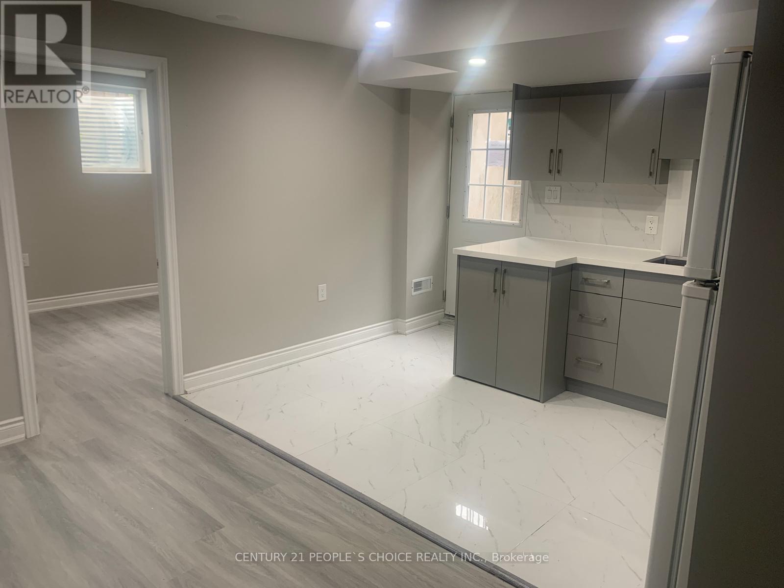 Bsmt - 24 Deepcoral Court, Brampton, Ontario  L6V 4P7 - Photo 10 - W12628718