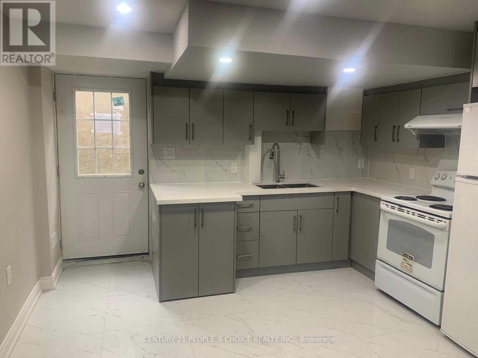 Bsmt - 24 Deepcoral Court, Brampton, Ontario  L6V 4P7 - Photo 11 - W12628718