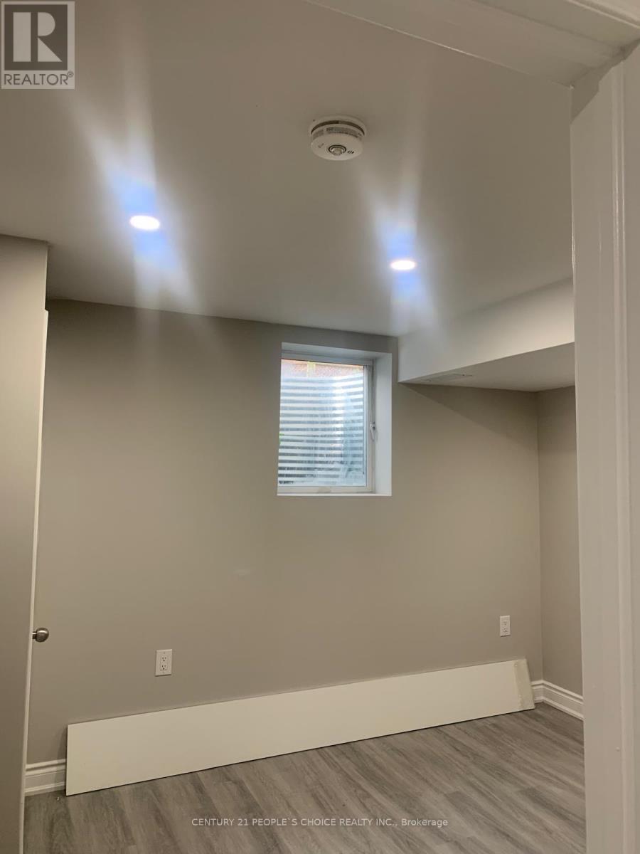 Bsmt - 24 Deepcoral Court, Brampton, Ontario  L6V 4P7 - Photo 14 - W12628718