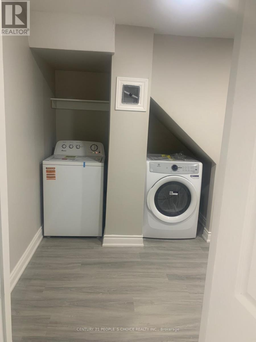 Bsmt - 24 Deepcoral Court, Brampton, Ontario  L6V 4P7 - Photo 4 - W12628718