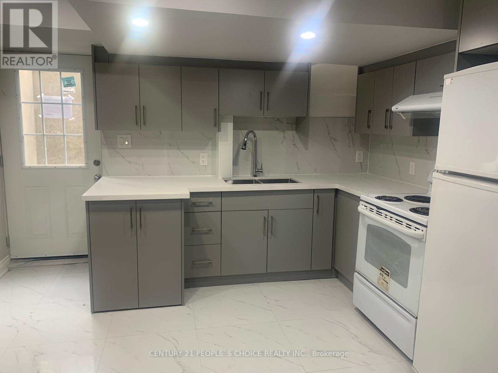 Bsmt - 24 Deepcoral Court, Brampton, Ontario  L6V 4P7 - Photo 6 - W12628718