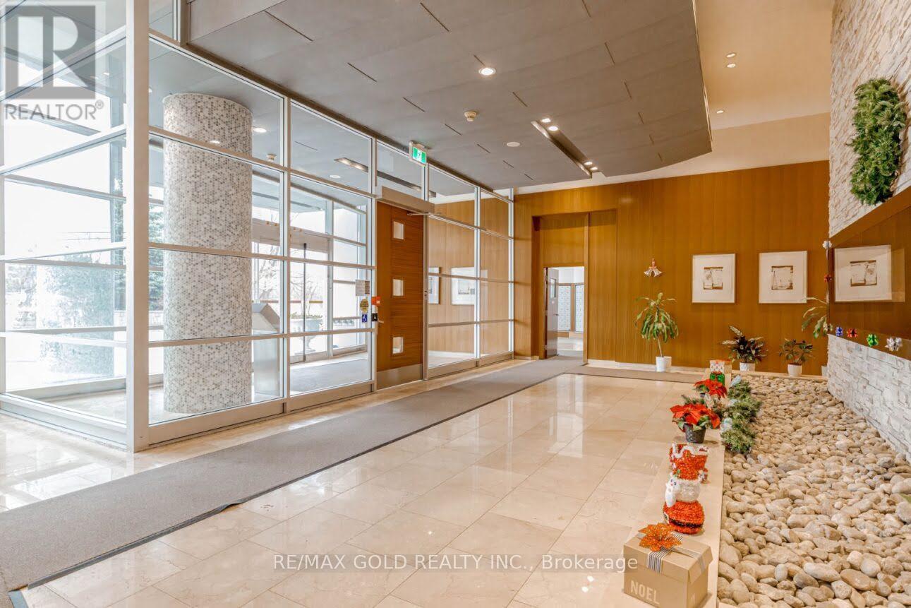 2102 - 220 Burnhamthorpe Road, Mississauga, Ontario  L5B 4N4 - Photo 4 - W12628744