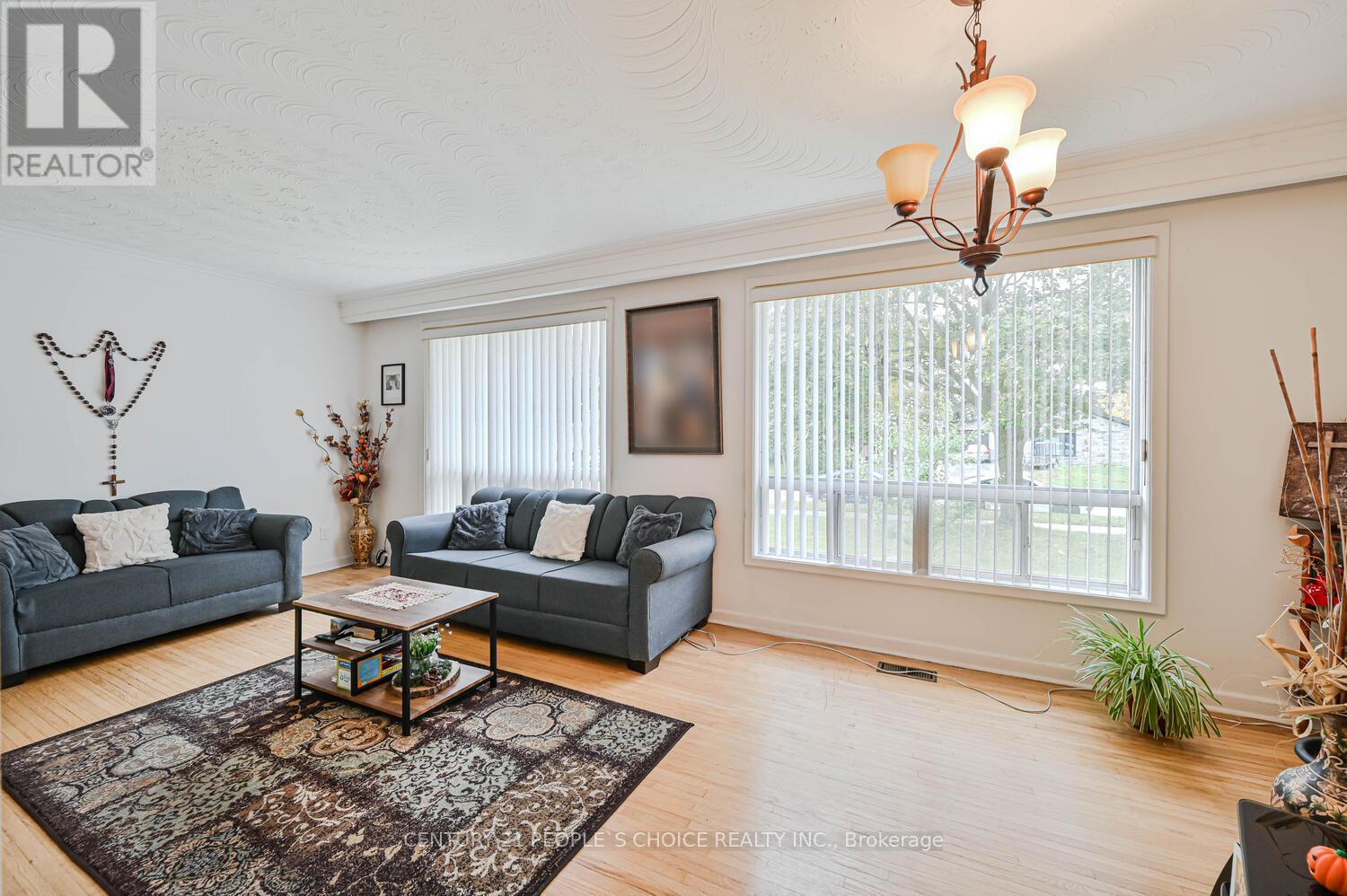 196 Taysham Crescent, Toronto, Ontario  M9V 1X7 - Photo 30 - W12628760