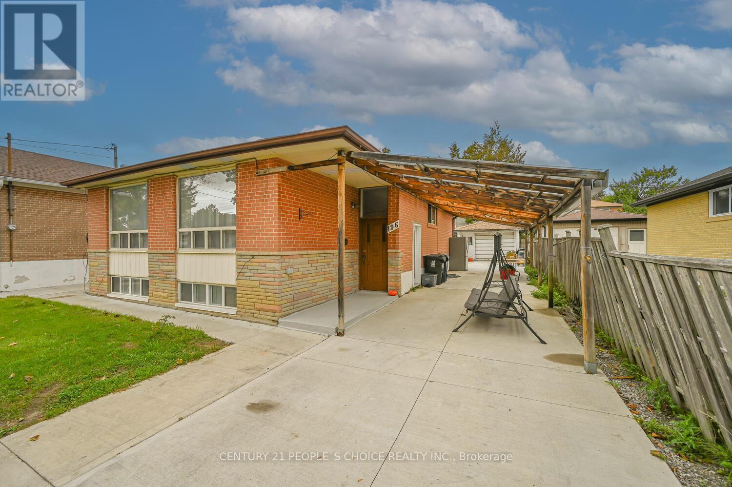 196 Taysham Crescent, Toronto, Ontario  M9V 1X7 - Photo 5 - W12628760