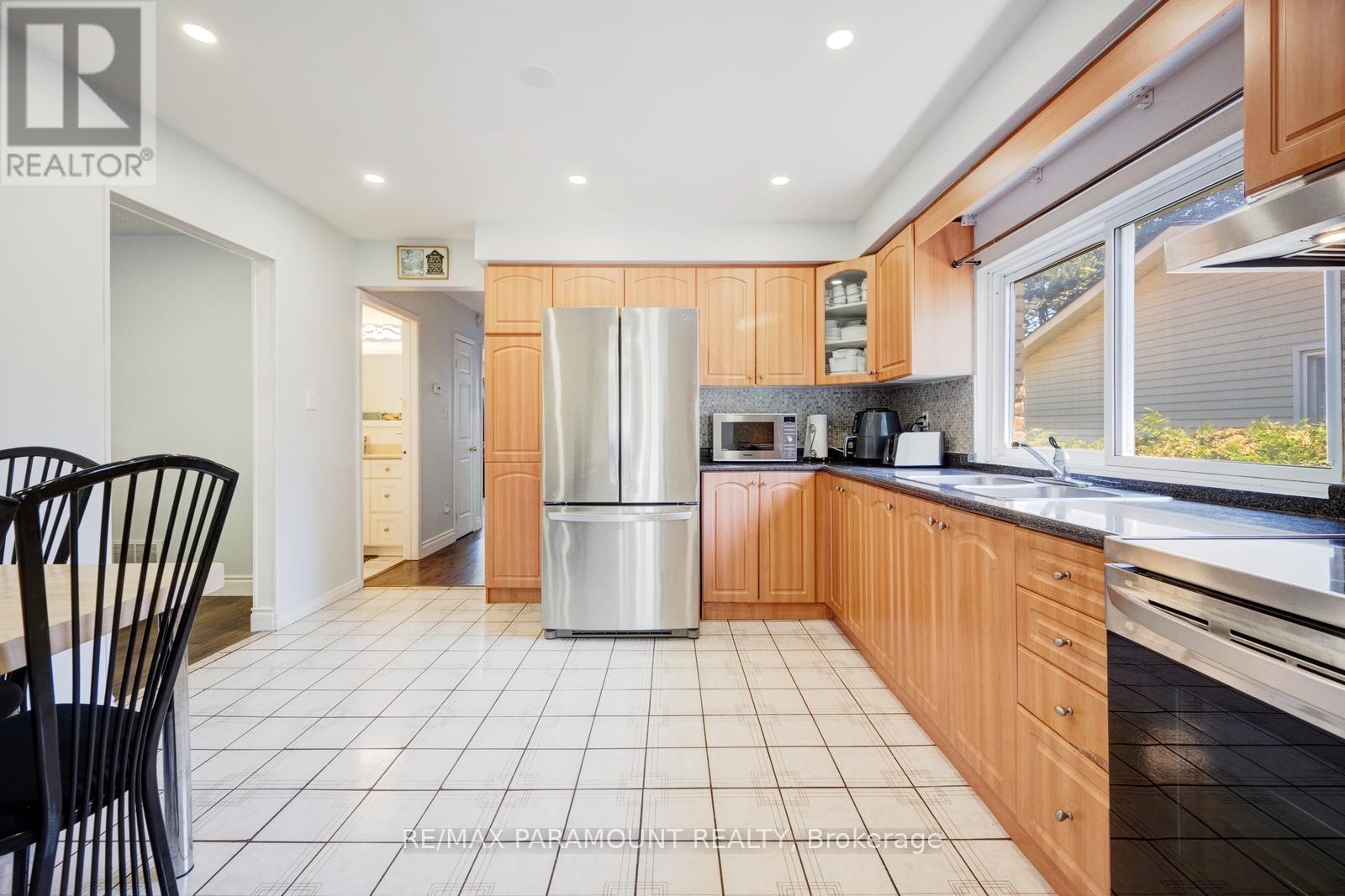 3197 Candela Drive, Mississauga, Ontario  L5A 2T9 - Photo 18 - W12628762