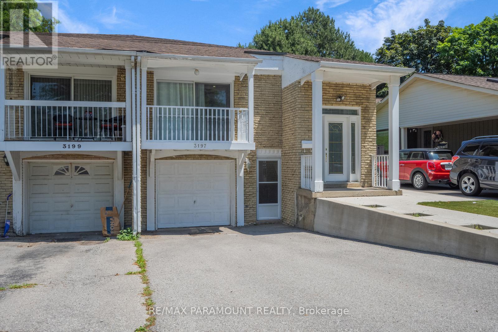 3197 Candela Drive, Mississauga, Ontario  L5A 2T9 - Photo 2 - W12628762