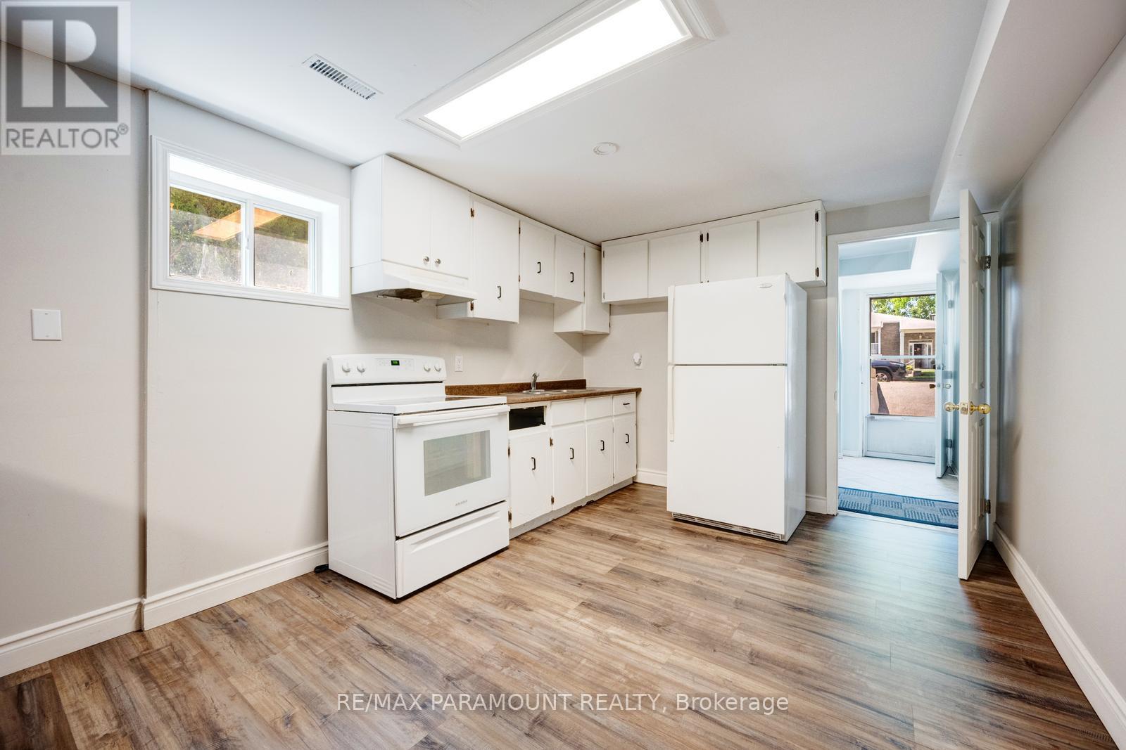 3197 Candela Drive, Mississauga, Ontario  L5A 2T9 - Photo 34 - W12628762