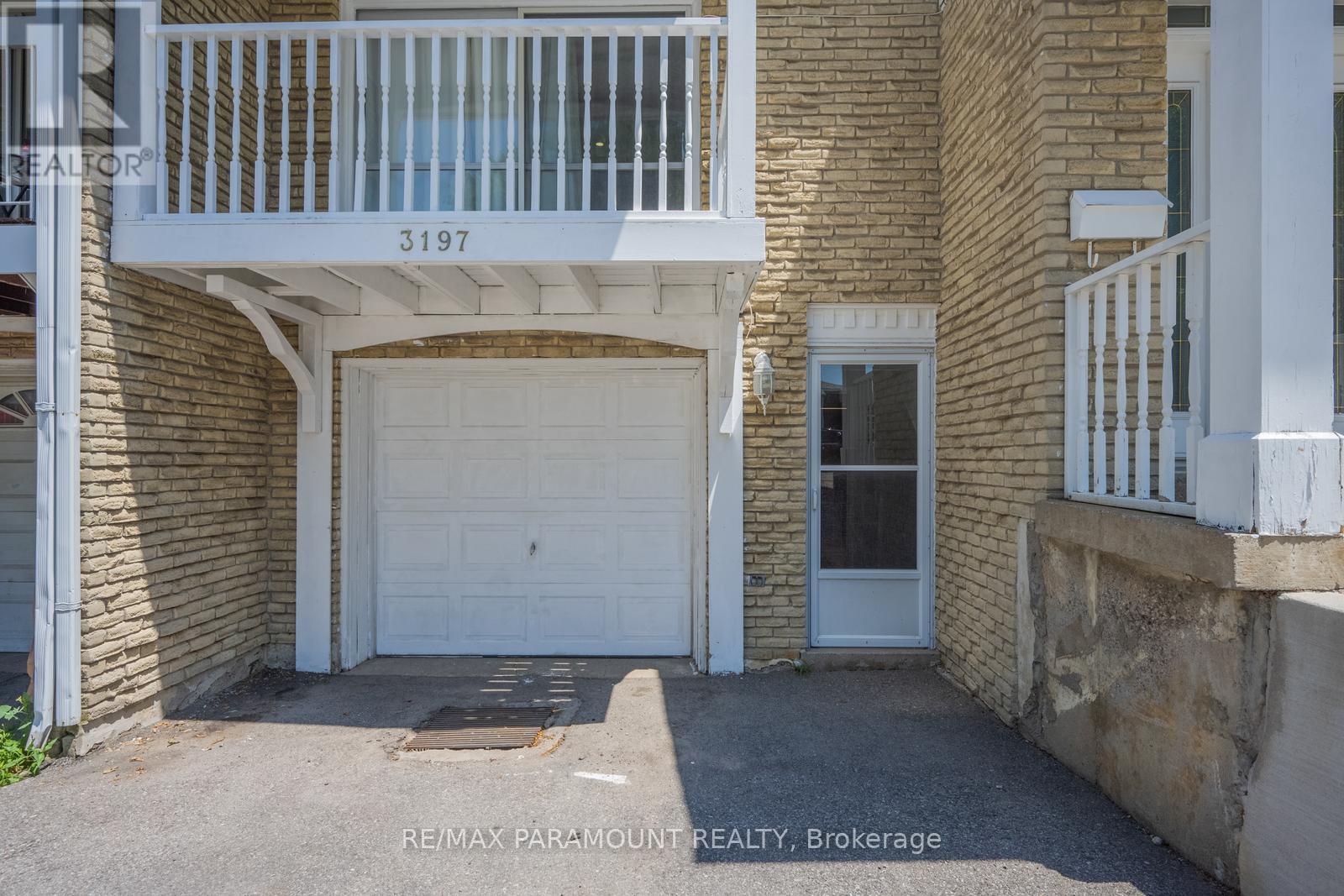 3197 Candela Drive, Mississauga, Ontario  L5A 2T9 - Photo 4 - W12628762