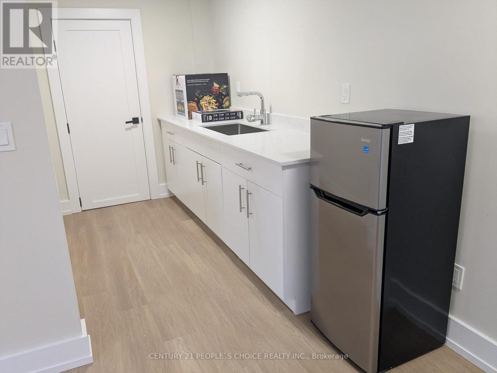 Basement - 313 Ranee Avenue, Toronto, Ontario  M6A 1N9 - Photo 5 - W12628776