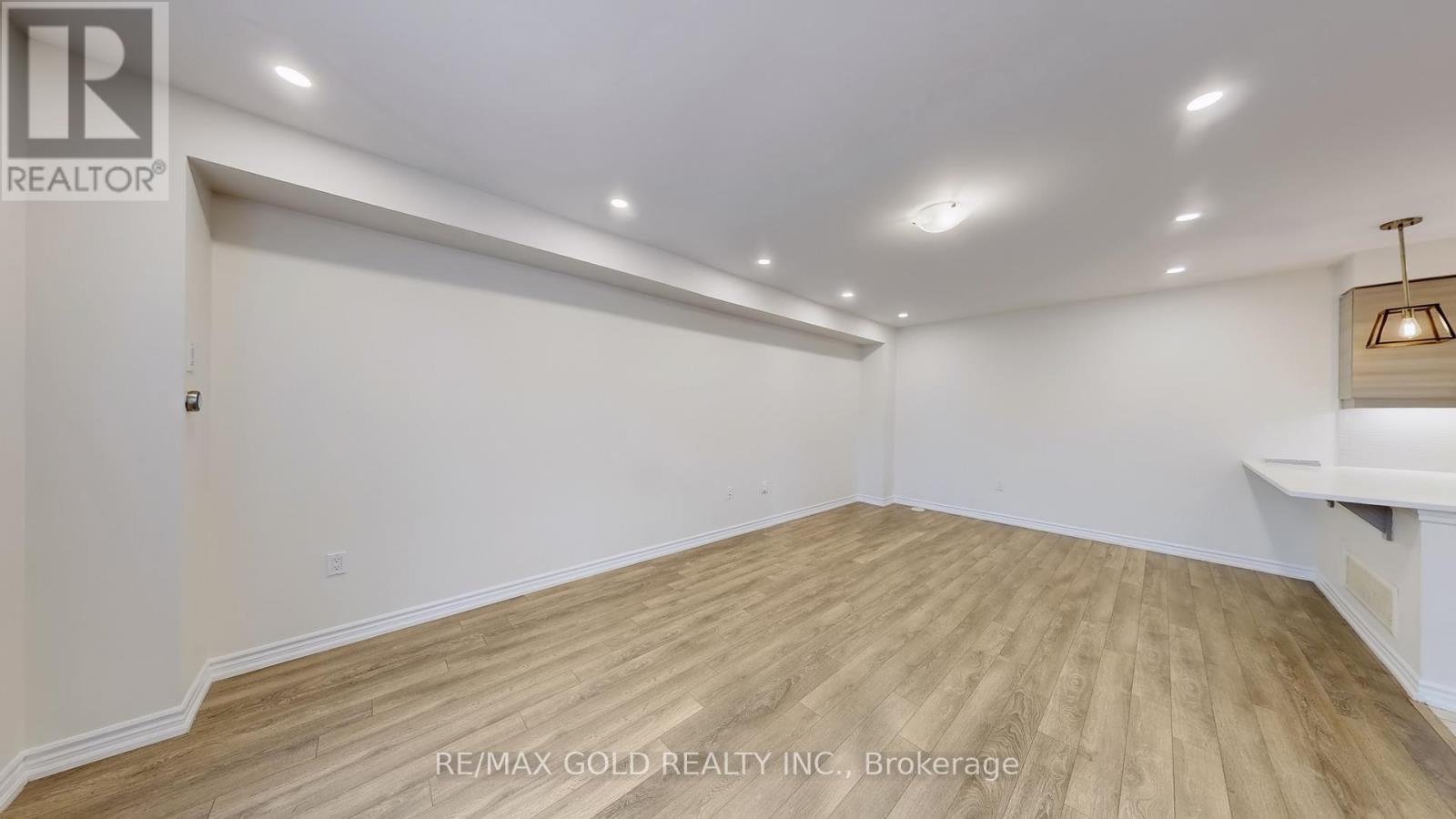 86 Locker Place, Milton (Fo Ford), Ontario  L9E 1E8 - Photo 10 - W12628792