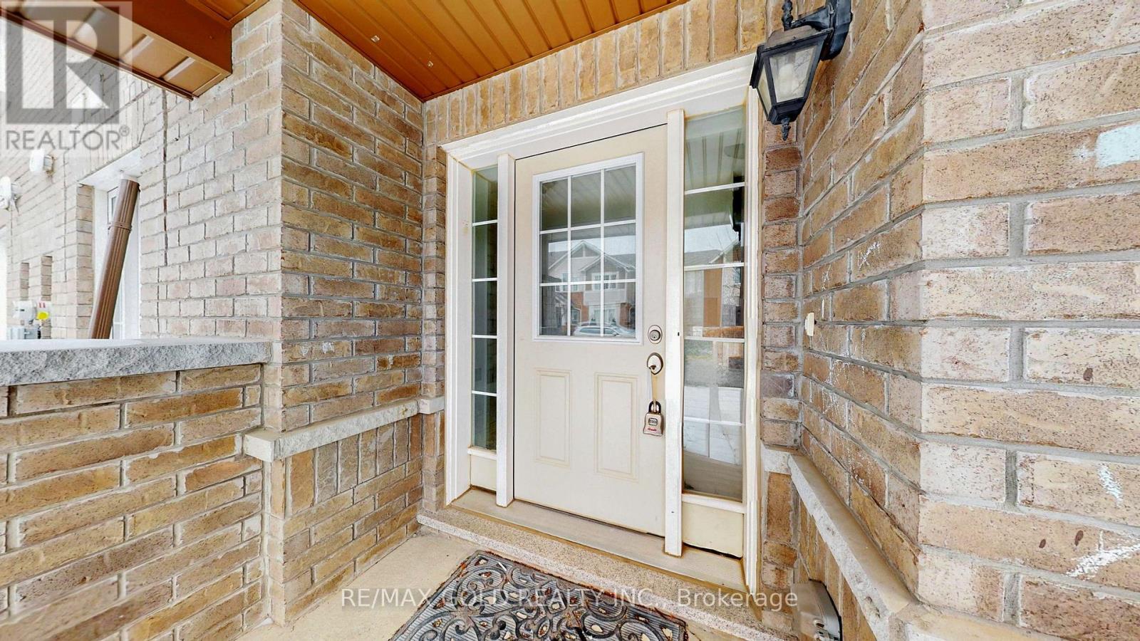 86 Locker Place, Milton (Fo Ford), Ontario  L9E 1E8 - Photo 6 - W12628792