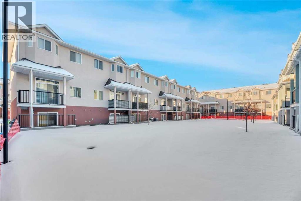 124 Strathcona Circle, Strathmore, Alberta  T1P 0B1 - Photo 3 - A2273750