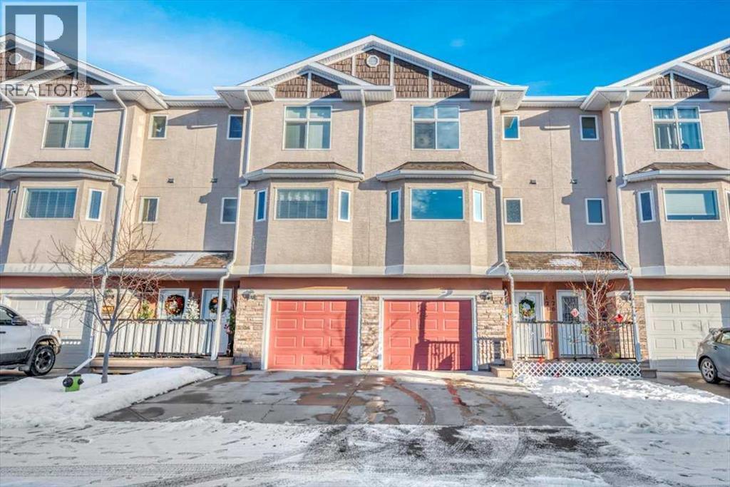 124 Strathcona Circle, Strathmore, Alberta  T1P 0B1 - Photo 2 - A2273750