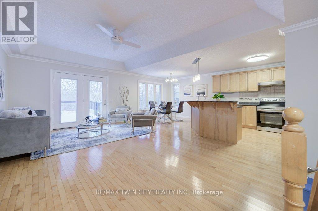 670 Salzburg Drive, Waterloo, Ontario  N2V 2N8 - Photo 16 - X12628714