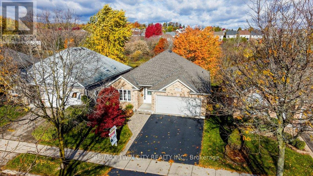 670 Salzburg Drive, Waterloo, Ontario  N2V 2N8 - Photo 48 - X12628714