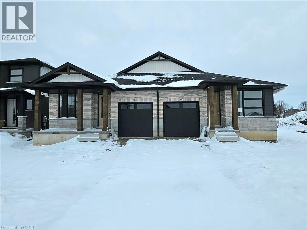 104 Thackeray Way, Harriston, Ontario  N0G 1Z0 - Photo 2 - 40743816