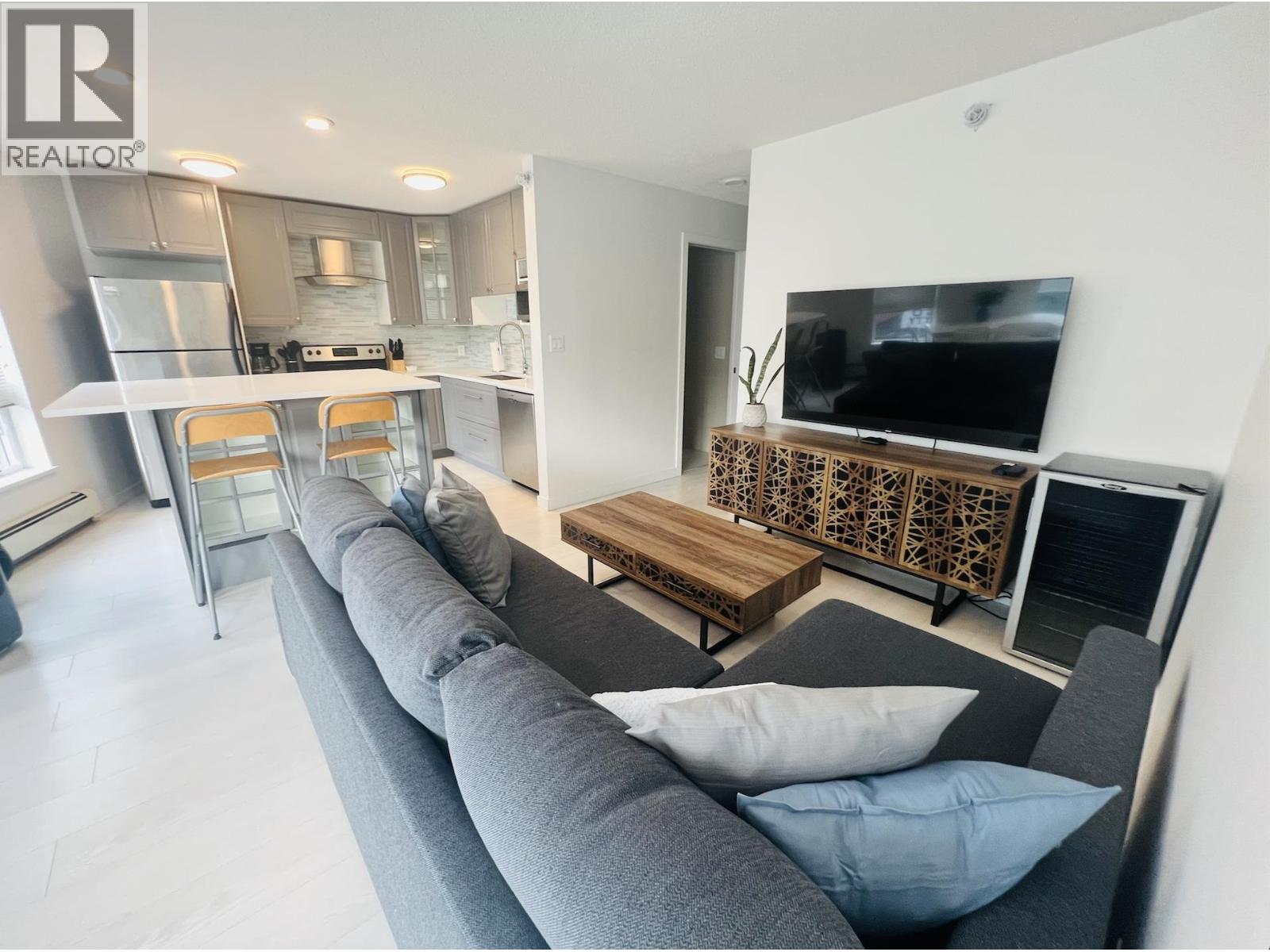 1202 188 Keefer Place, Vancouver, British Columbia  V6B 0J1 - Photo 2 - R3073580