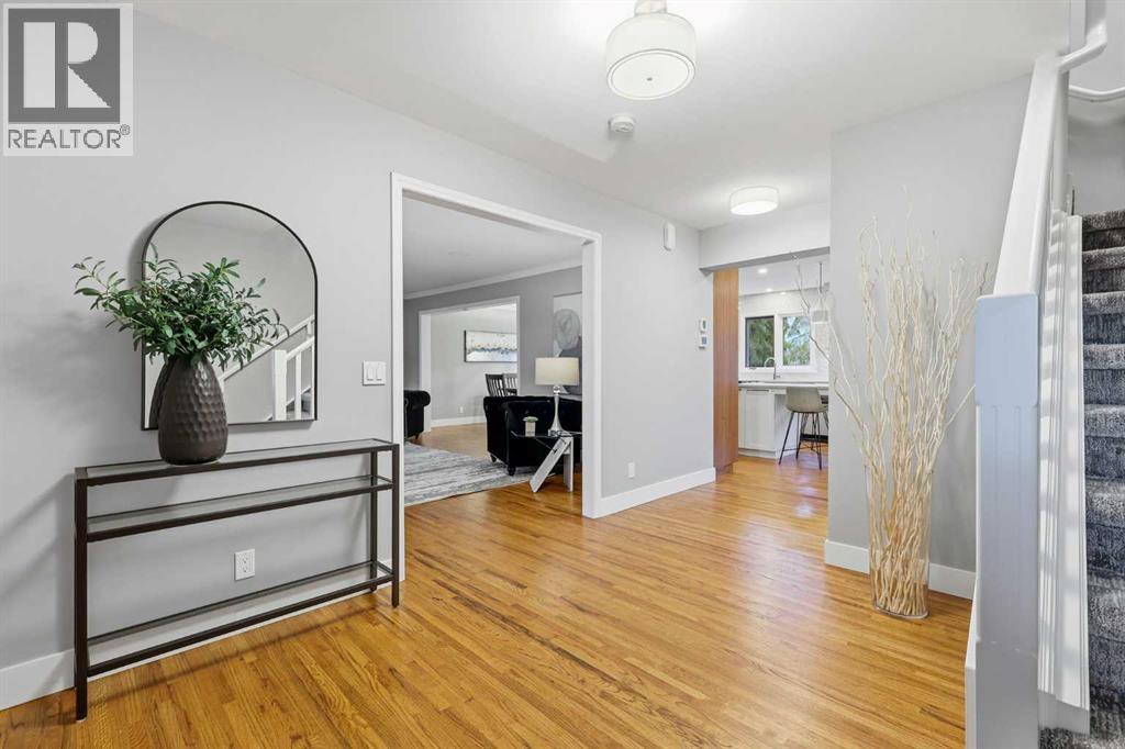 723 Willamette Drive Se, Calgary, Alberta  T2J 2A3 - Photo 10 - A2268039