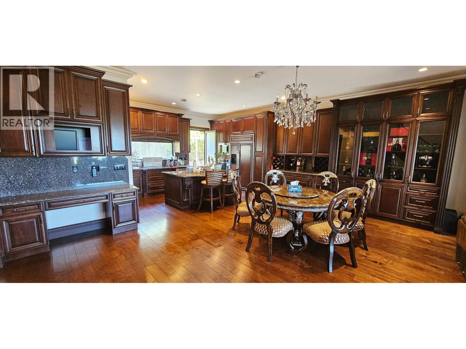 7282 Ridge Drive, Burnaby, British Columbia  V5A 1B5 - Photo 5 - R3073550