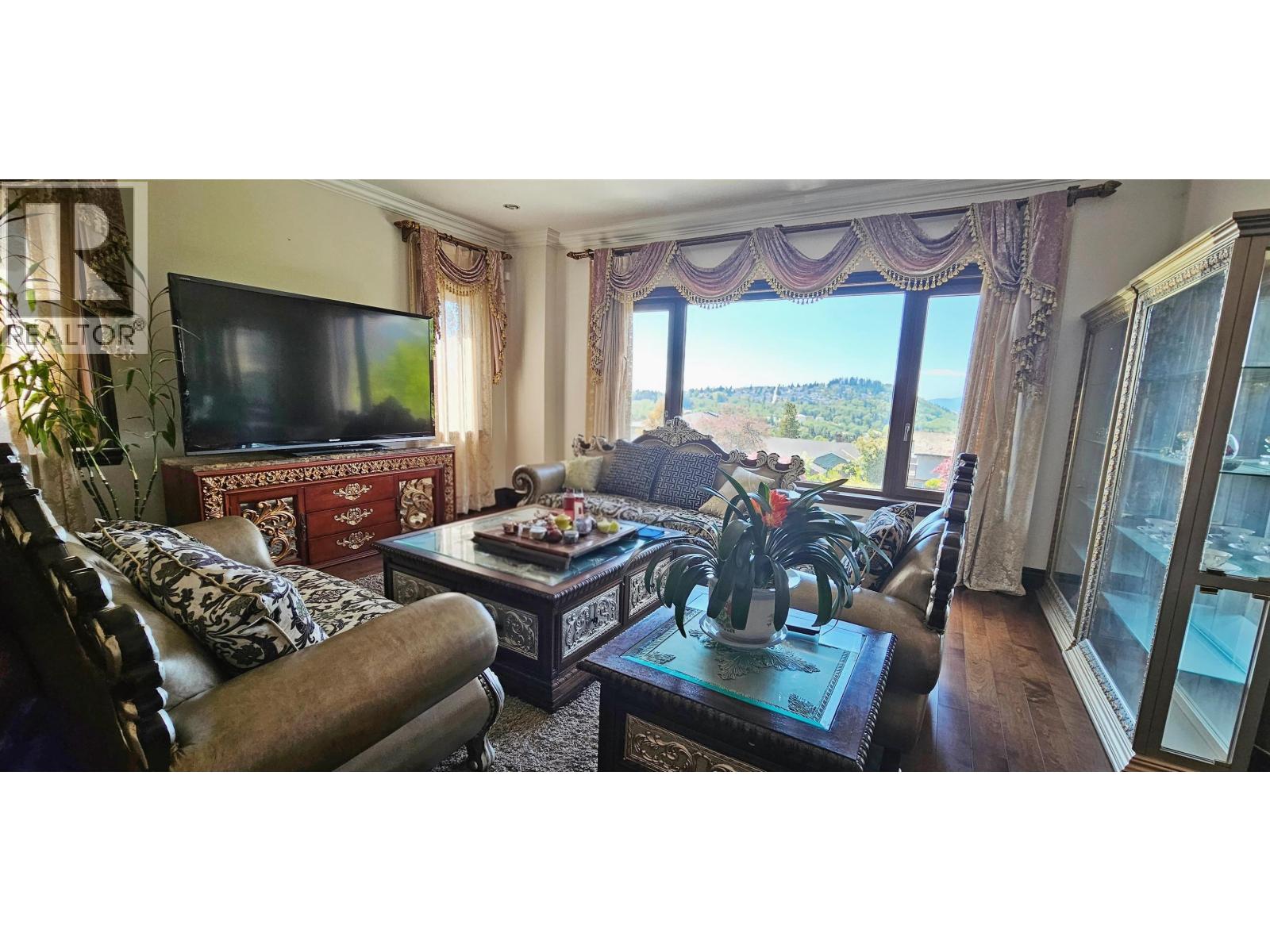 7282 Ridge Drive, Burnaby, British Columbia  V5A 1B5 - Photo 4 - R3073550