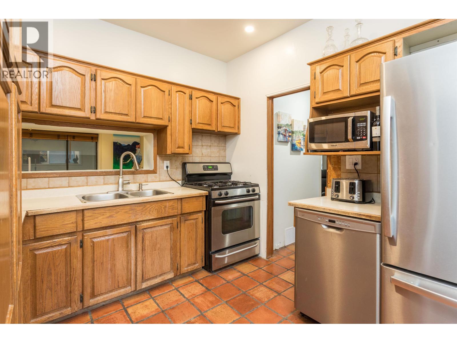 4116 Eton Street, Burnaby, British Columbia  V5C 1J9 - Photo 7 - R3073587