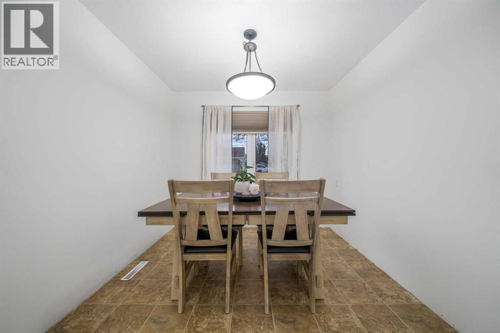 301 3 Avenue E, Bow Island, Alberta T0K 0G0 - Photo 6 - A2274753