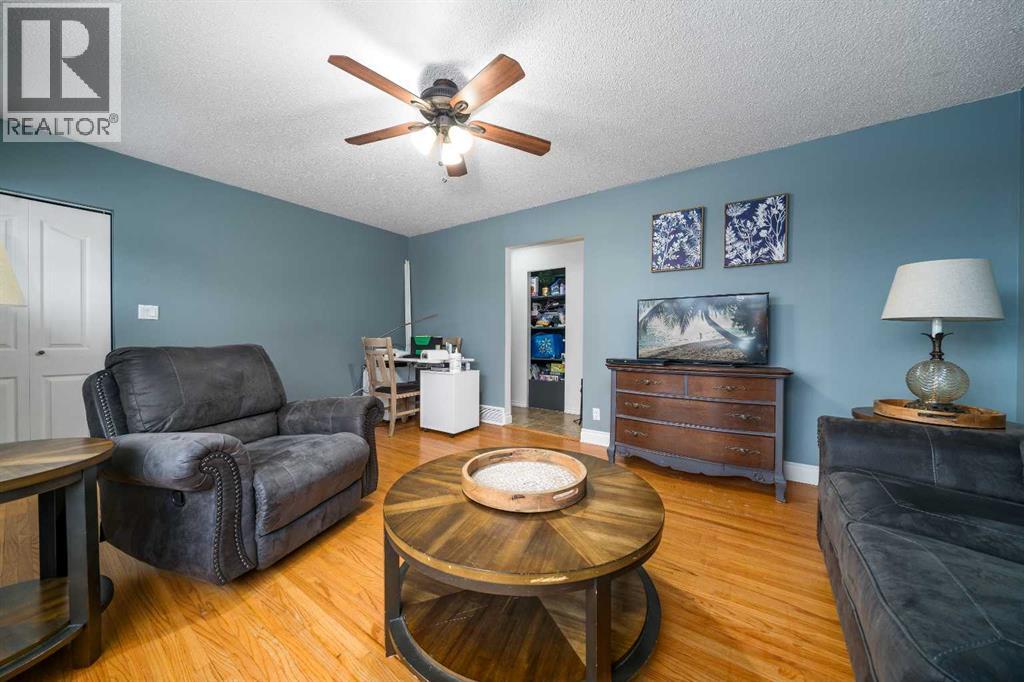 301 3 Avenue E, Bow Island, Alberta T0K 0G0 - Photo 14 - A2274753